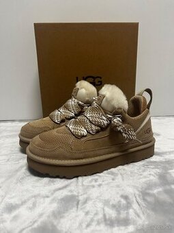 UGG Lowmel Sand Women