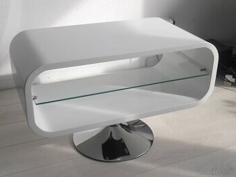 Dizajnový biely lakovaný konferenčný/TV stolík.