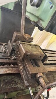 Strojný zverák 200mm