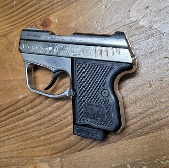 Predám Krátku samonabíjaciu zbraň, pištoľ KEVIN