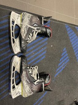 Bauer korčule hyperlite