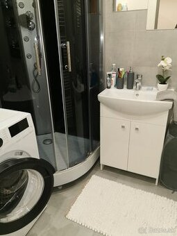 Južná trieda - veľký 3 izbový byt na predaj