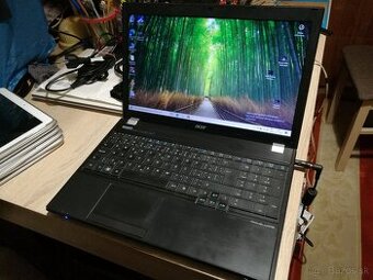 Acer. Intel Dvojjadro. 15,6" LED. 4GB. 500 GB.