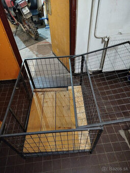 Predám klietku s dvierkami a odklápacou vrchnou časťou