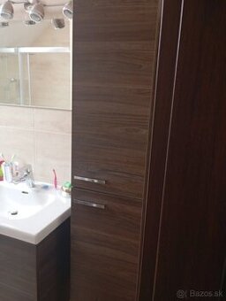 Skrinka do kúpeľne