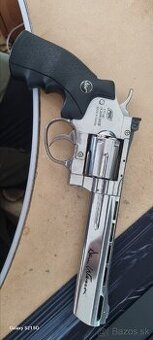 Predám airsoft revolver