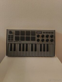 Akai MPK mini - MIDI Klavír