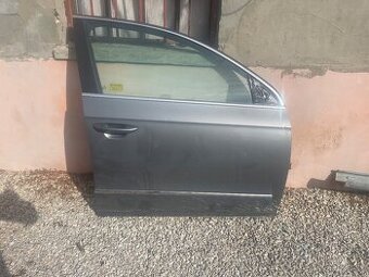 Predné práve dvere VW passat b6 LA7T