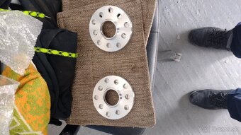 podložky 2ks 5x100 x 112. 1cm