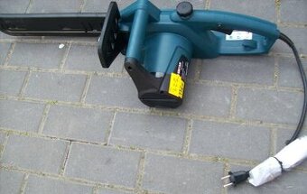 Elektrická píla na drevo