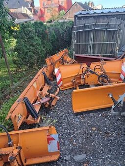 Multicar  Čelní otočná sněhová radlica 2m.