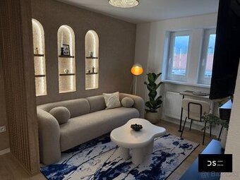 REZERVOVANÝ  Útulný nadštandardný byt starého sídliska.