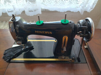 Predám funkčný šijací stroj