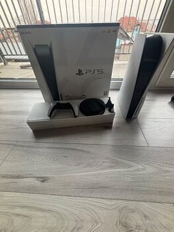 PS5 Na náhradné diely