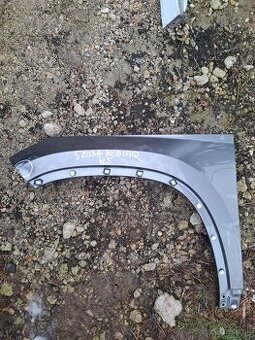 Škoda Kodiaq. Blatník