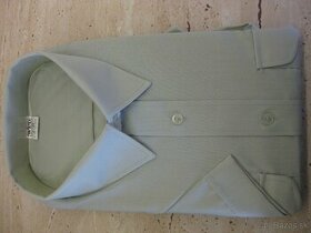 Policajná košeľa zelenej farby krátky rukáv veľkosť 42