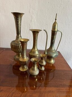 Indická váza - mosadzná