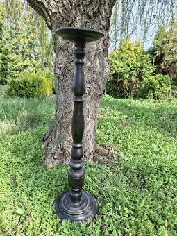 Drevený stojan na kvety