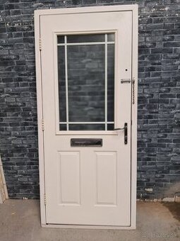 Plastové dvere Č. 228. L