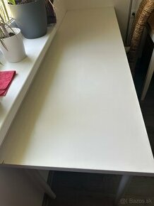 Biely písací stôl asi Ikea - 1