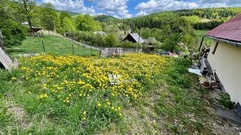 Pozemok /247 m2/ - Horný Vadičov