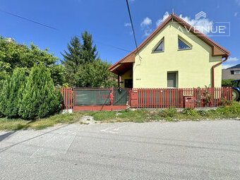 Piata Avenue | Útulný rodinný domček v srdci Tepličky nad V