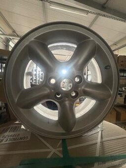 5x120, stred 72,5mm R18