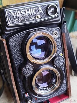 Yashica Mat-124 G