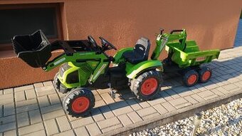 Šlapací traktor Class Axos 330