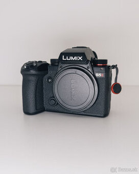 Panasonic LUMIX S5II