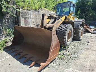 KOMATSU WA320-5 4X4