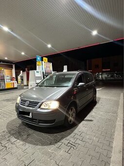 Volkswagen Touran 2TDI 7 miestne