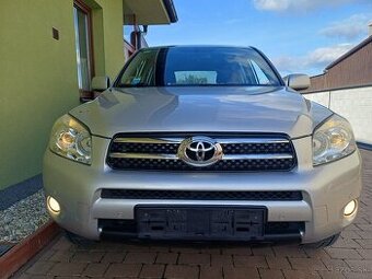 Toyota Rav 4 4x4 2,2 diesel 134 000 km pôvodný lak - 1