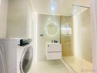 NA PRENÁJOM NOVOZREKONŠTRUOVANÝ 2-IZBOVÝ BYT, UL. ROŽŇAVSKÁ