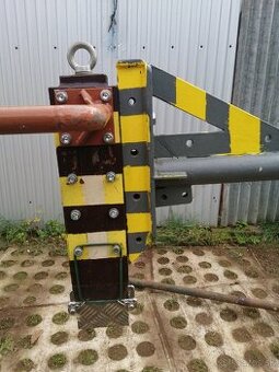 Manualna štiepačka dreva