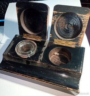 starožitný atramentník (inkwell stojan)