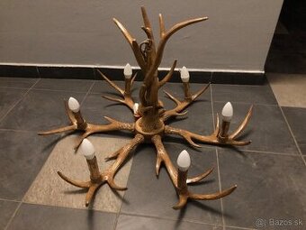 Luxusný poľovnícky luster