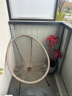 Prútené kresla na terasu balkón