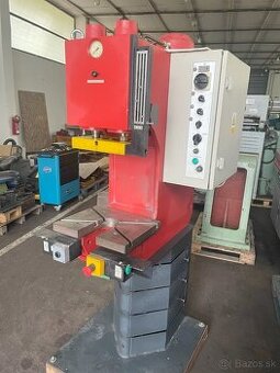 Lis hydraulický CUPS 16 DE