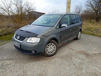 Rozpredám Volkswagen Touran 1.9 TDI 77kw DSG