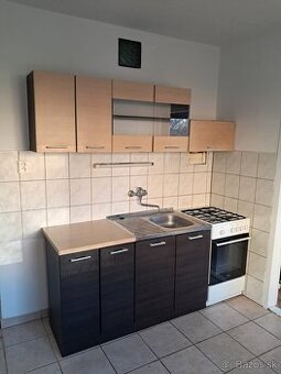 Na prenájom – nezariadený 1-izbový byt, Šaľa – ulica Vavra Š