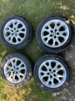 Alfa Romeo R15 elektróny