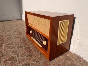 Predam funkčne radio Stradivari 3