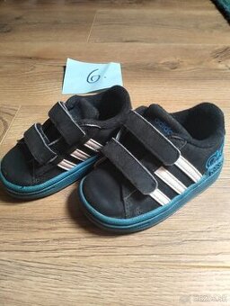 Detské tenisky značky Adidas č.19