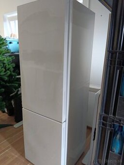 Kombinovaná chladnička s mrazničkou ECG