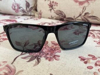 Slnečné okuliare značky Armani