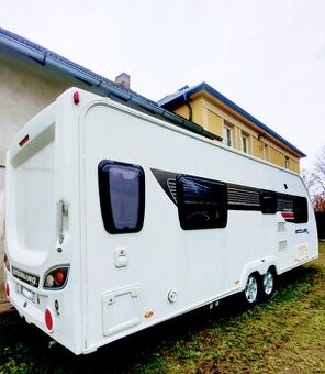 SWIFT Sterling Voyager rok 2013