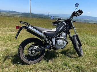 Yamaha XG 250 Tricker
