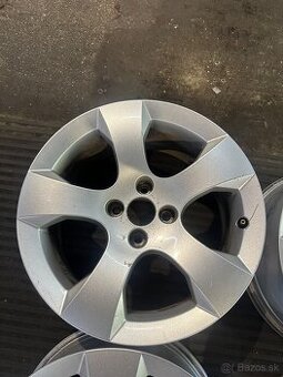 Predam Elektrony na PEUGEOT 4x108 r17