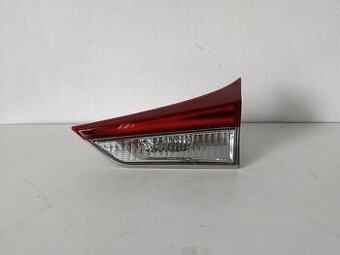 svetlo PZ toyota auris2 E18 150€